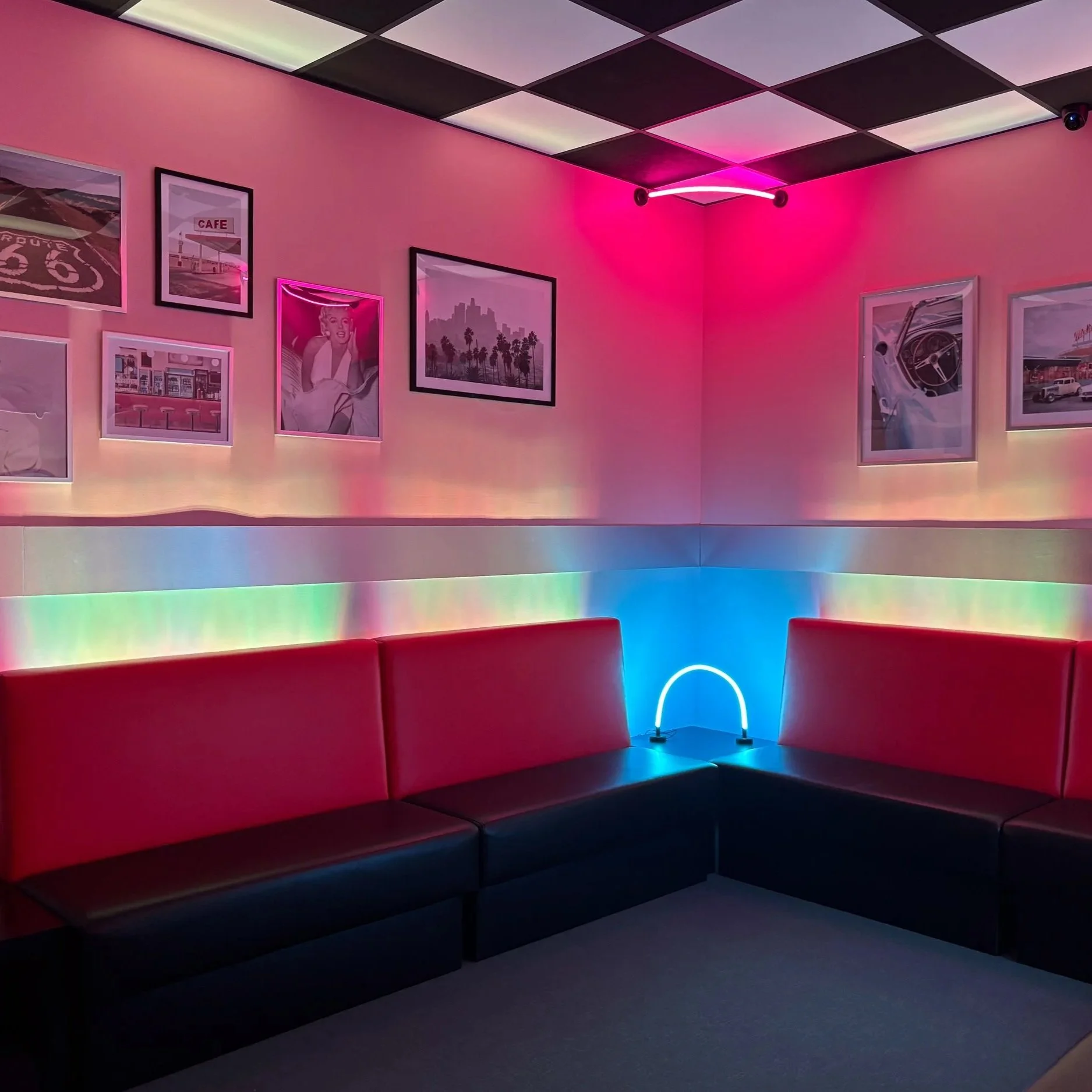 Salles de karaoké & réalité virtuelle - VITRÉ