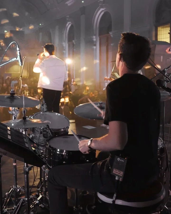 I mostly post studio stuff on here, but I do still play live! Here are a few moments from some of my favourite shows of the past few years. Would love to jump on some new projects/tours in 2026!

1. @stcolumbshall with @cmclainmusic 
2. @barrowland_b