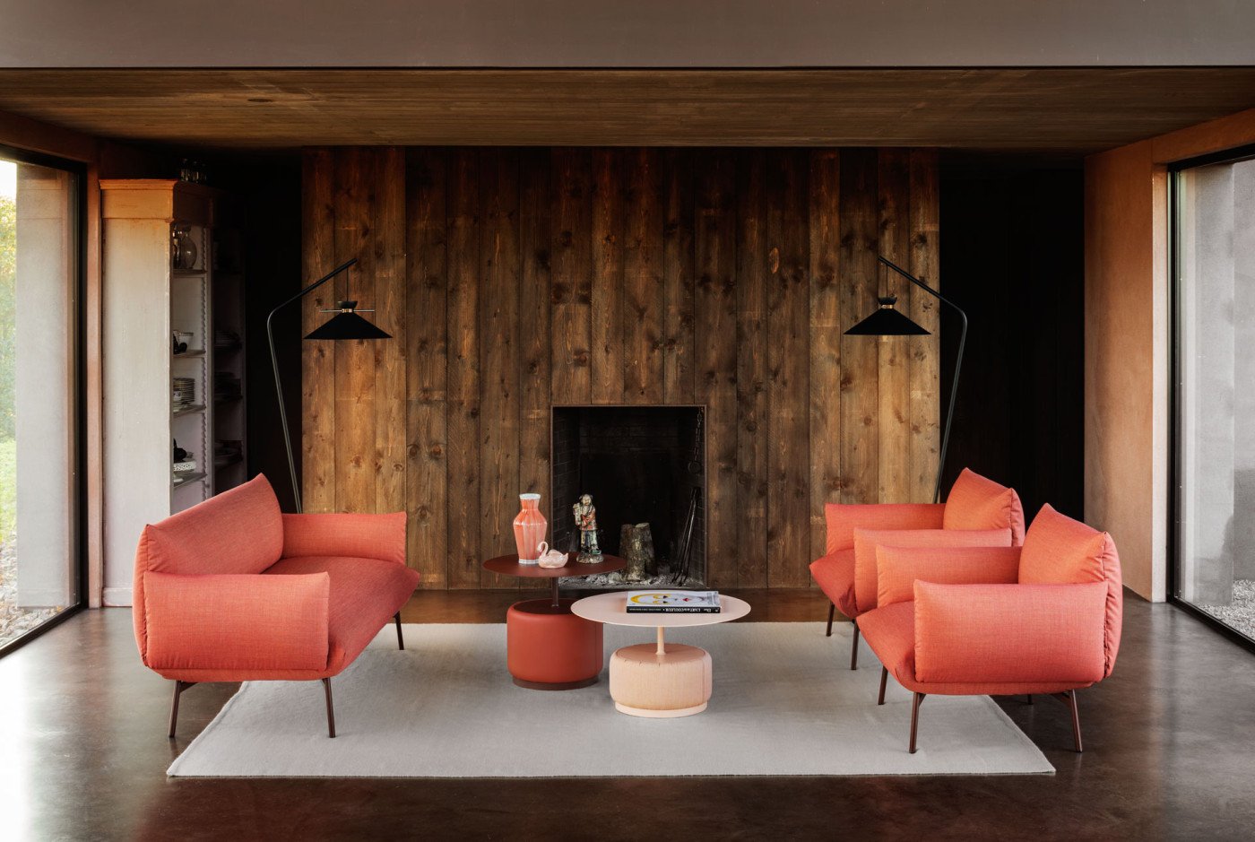 Colab Design: Rivenditore ufficiale Midj a Milano. Scopri i tavoli e sedie Midj in esposizione.