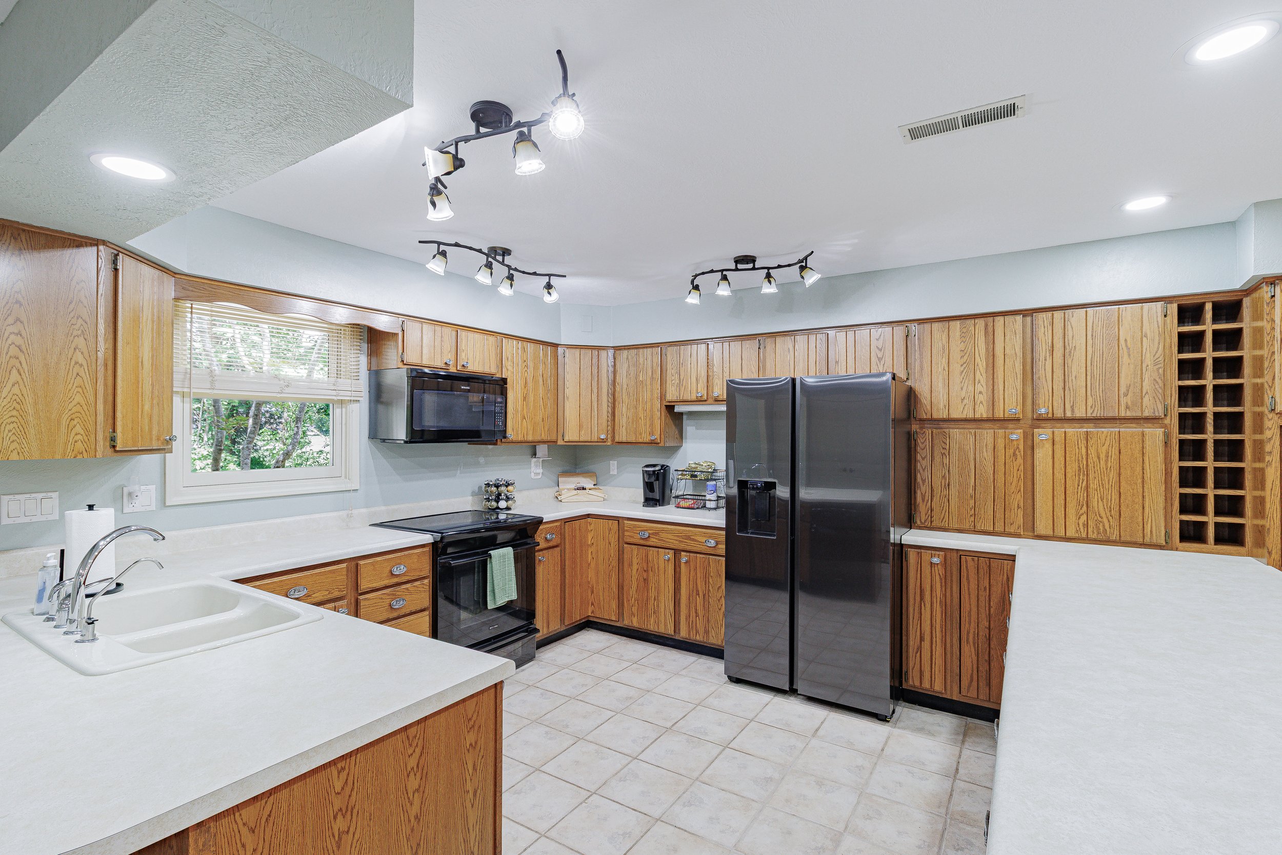 373 River Rd-9.jpg