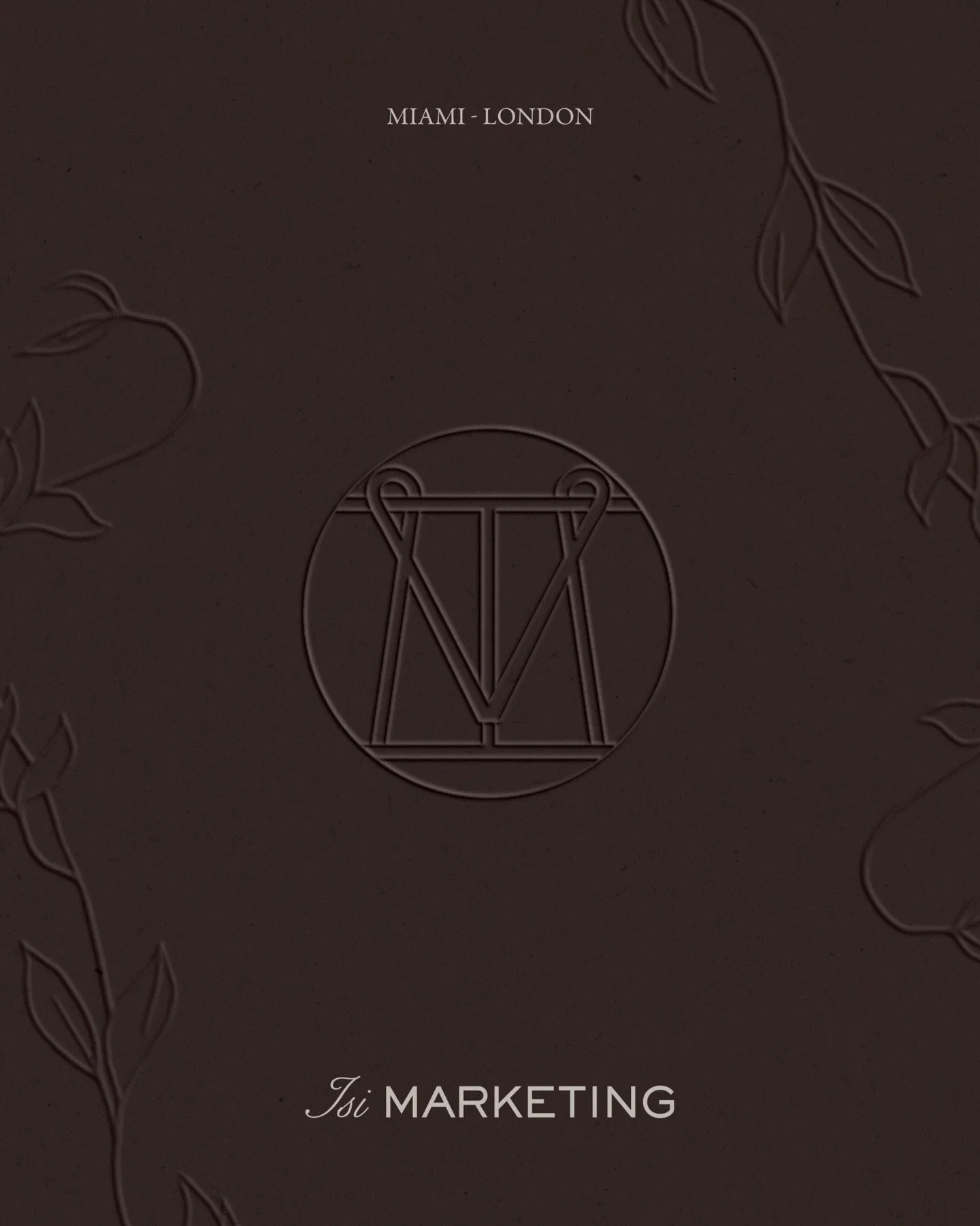 A new identity for @isimarketingco - a boutique marketing studio specialising in wedding content creation, social media, and elevated brand presence for luxury clients.

This branding was designed to reflect that balance of refinement and creativity 