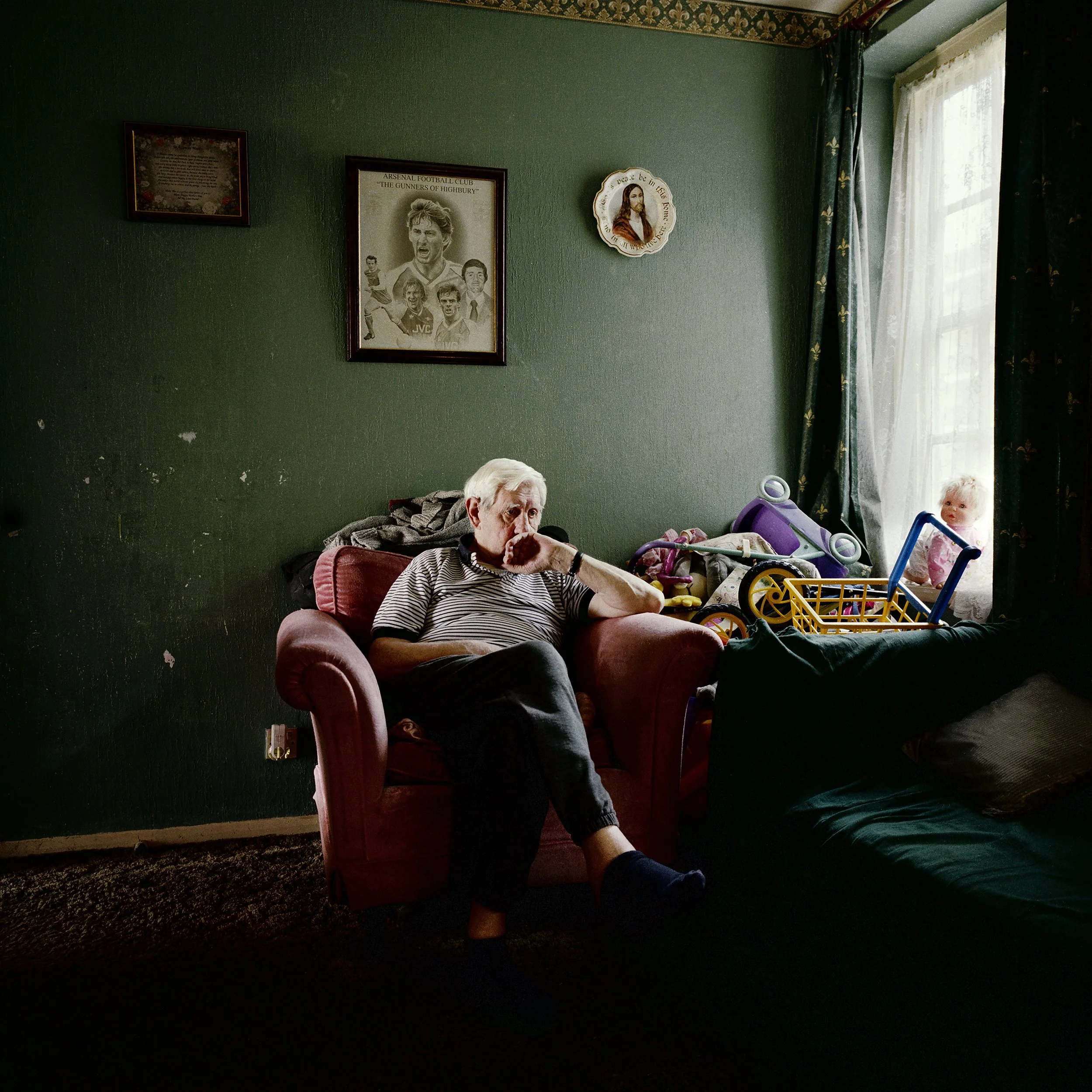 Mr Kelleher, Longbow House, 1999. 
Highly commended, John Kobal Awards, National Portrait Gallery, 2002. 
3rd Place, Professional, Editorial — Photo Essay, International Photography Awards, 2004, presented at the Lucie Awards ceremony, New York. 
Par