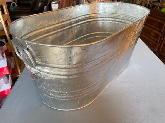 10.5 Gallon Galvanized Bucket