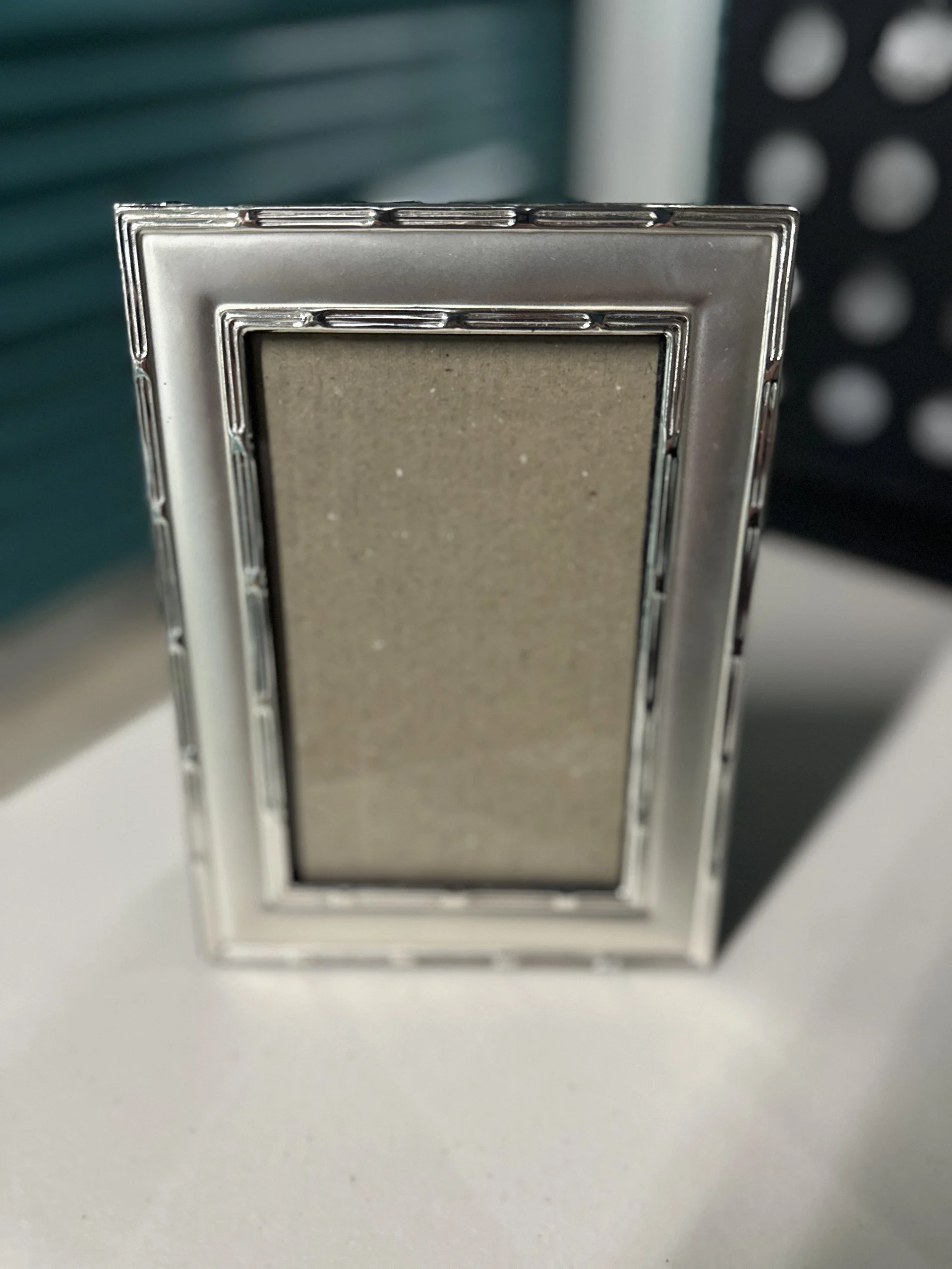 Edged silver 4x6 frame