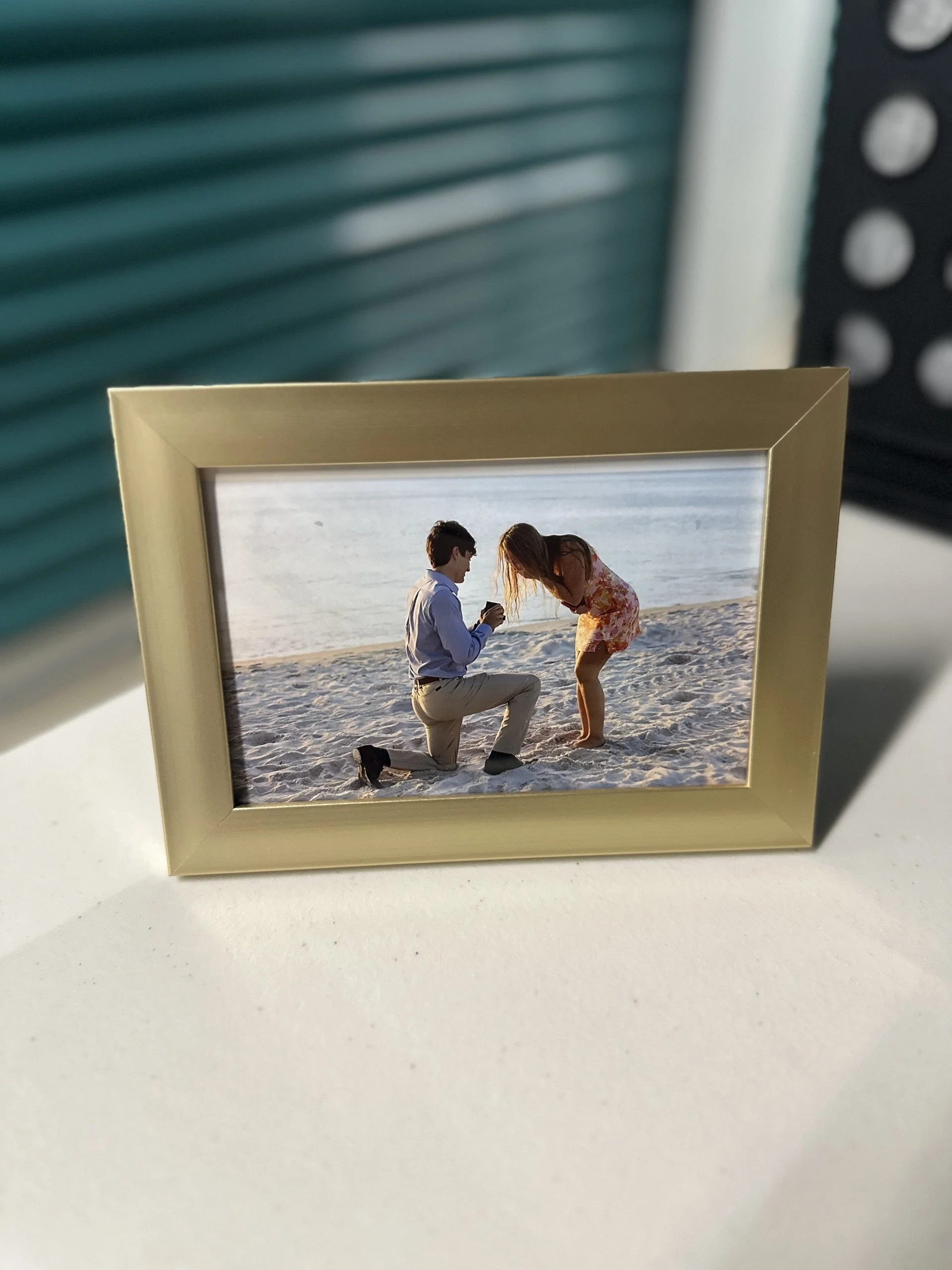 Smooth gold 4x6 frame
