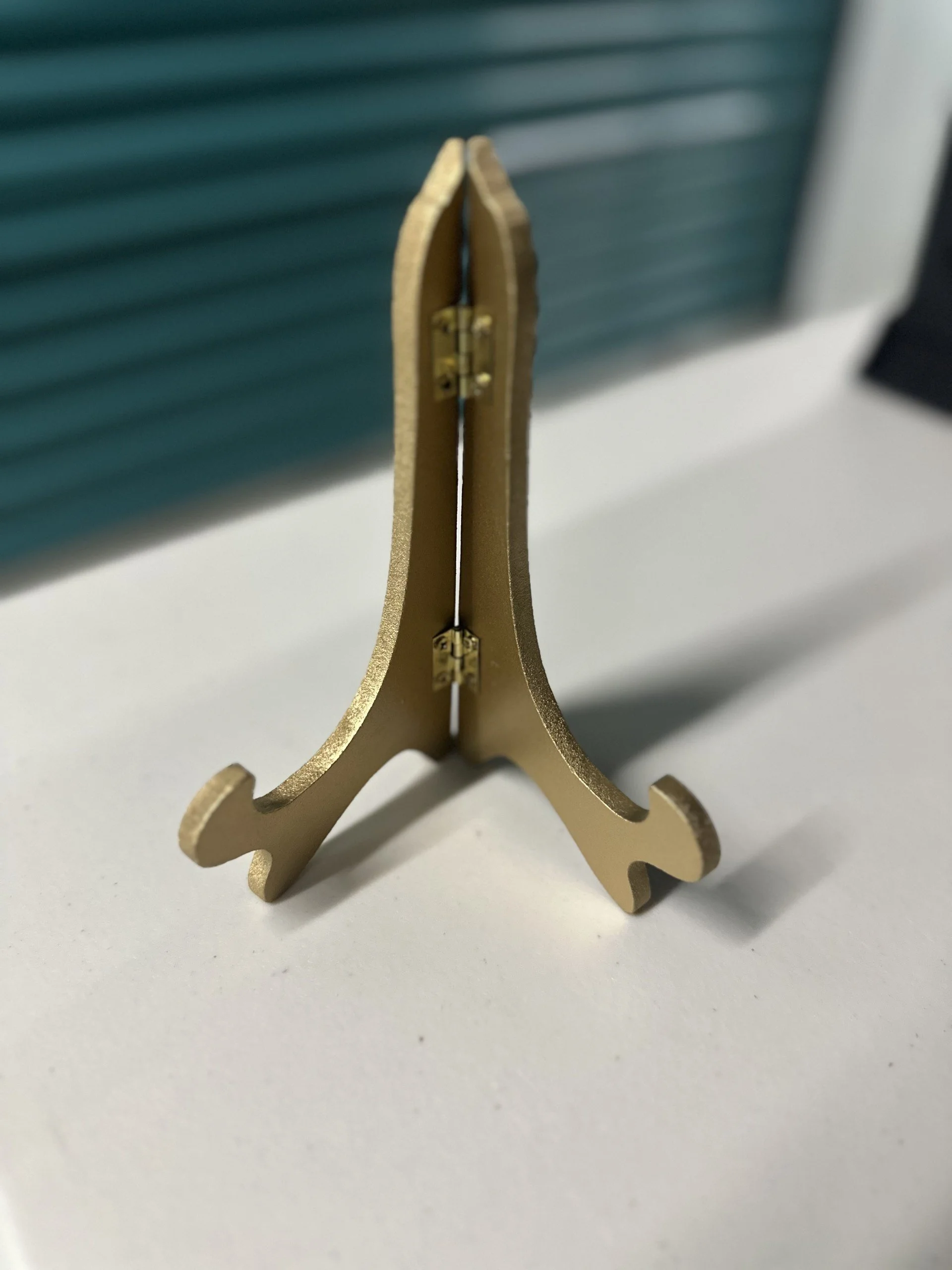 Small gold easel