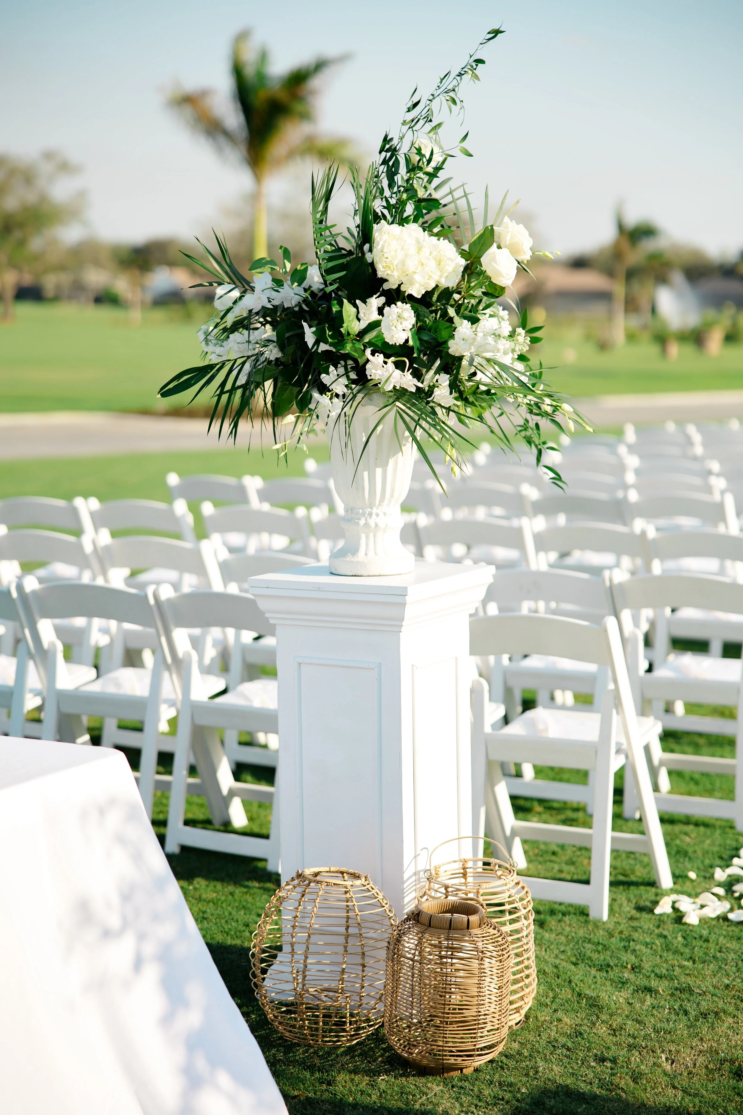 Venue- The Vineyards
Planning, Design & Rentals- Make Life Eventful
Photo- Lindsey Alaine
Video- Gomes Films
DJ- Curate Entertainment, DJ Leonard
Musicians- Jade Strings
Photobooth- Jade Strings
Hair/ Makeup- Angela Artiles
Florist- Floral Artistr