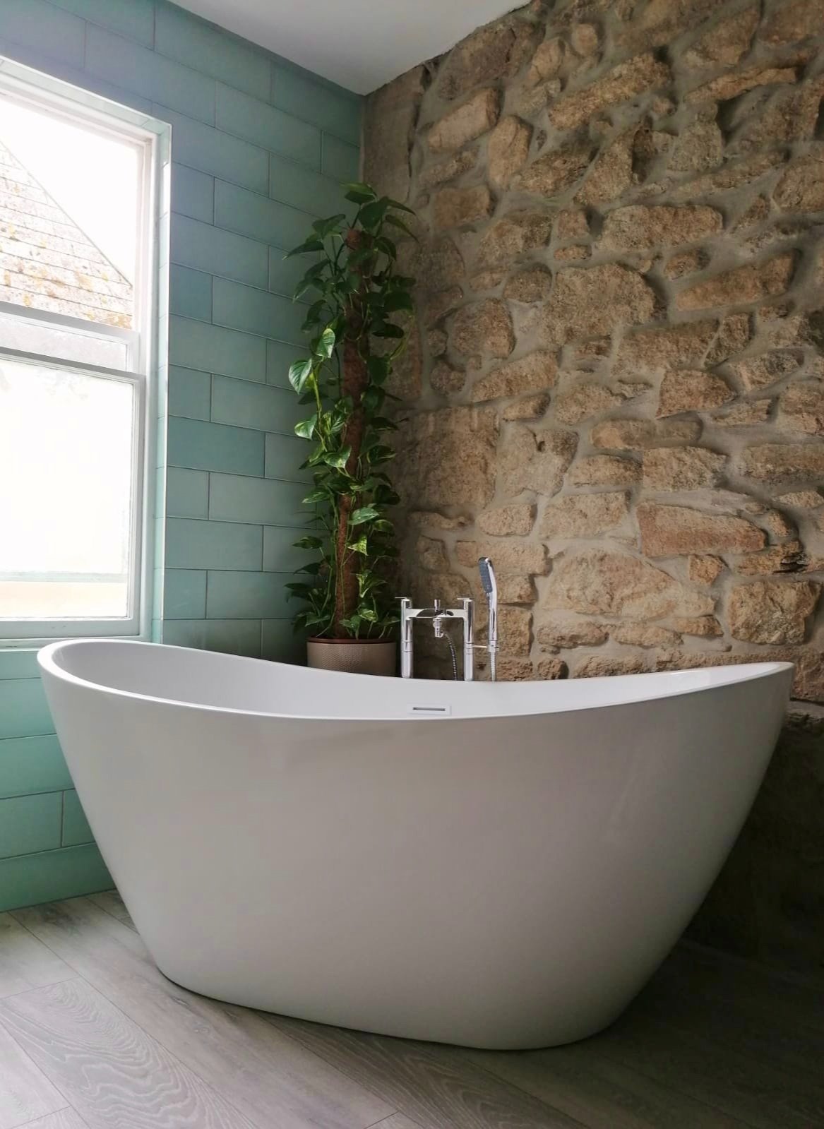 bathtub.jpg
