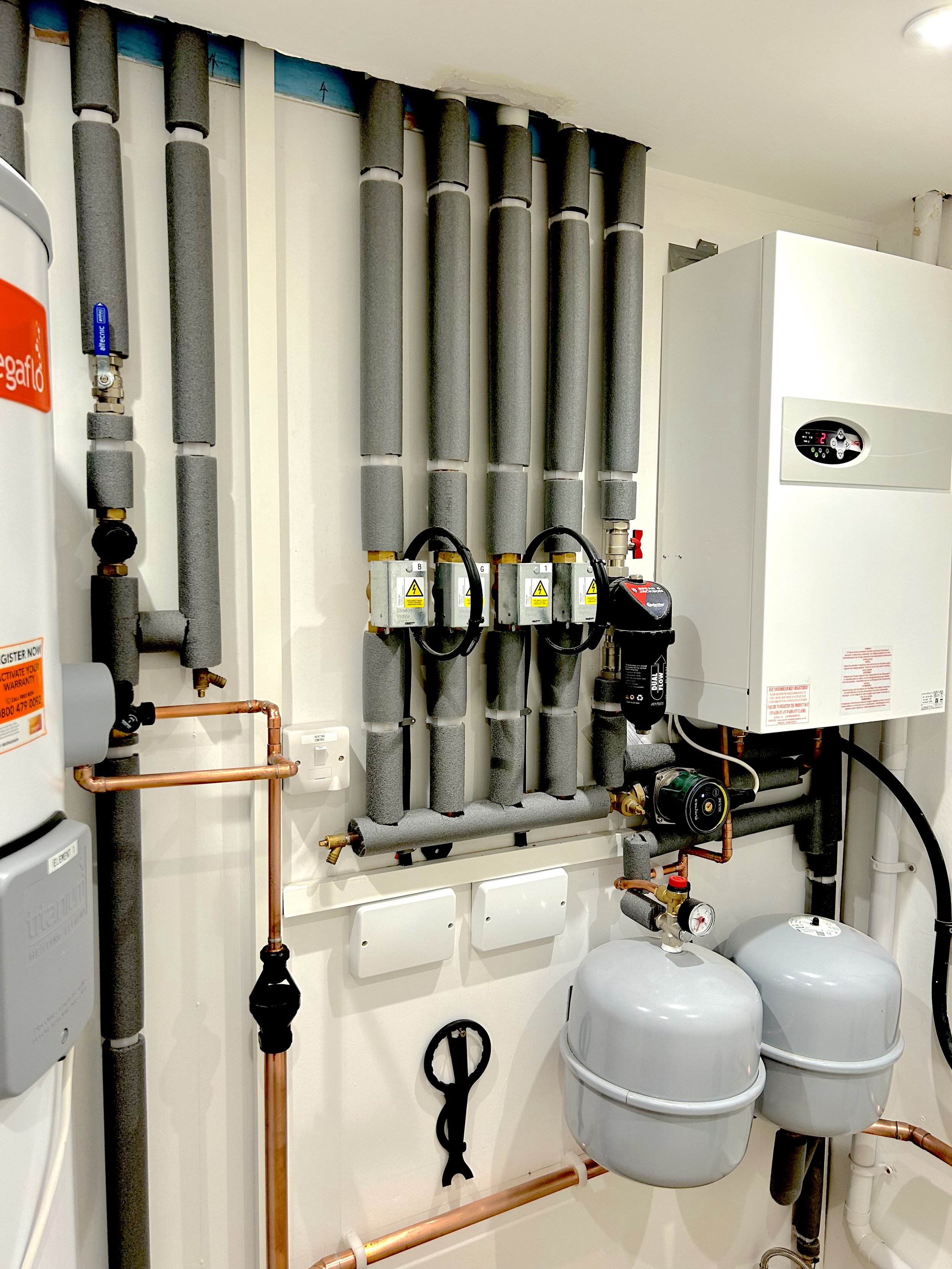 pipes heating.jpg