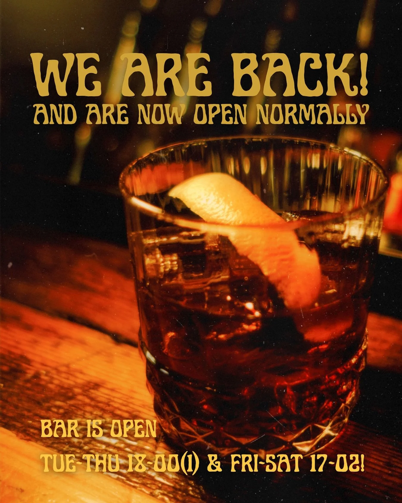 Heyyyyyyyy everybody! We’re back from our summer break. Now it’s time to return to our favorite duo: you and us. Doors open today at 6 PM as usual. If there ever was ever a perfect terrace weather—it’s now!
✨OPENING HOURS✨
TU