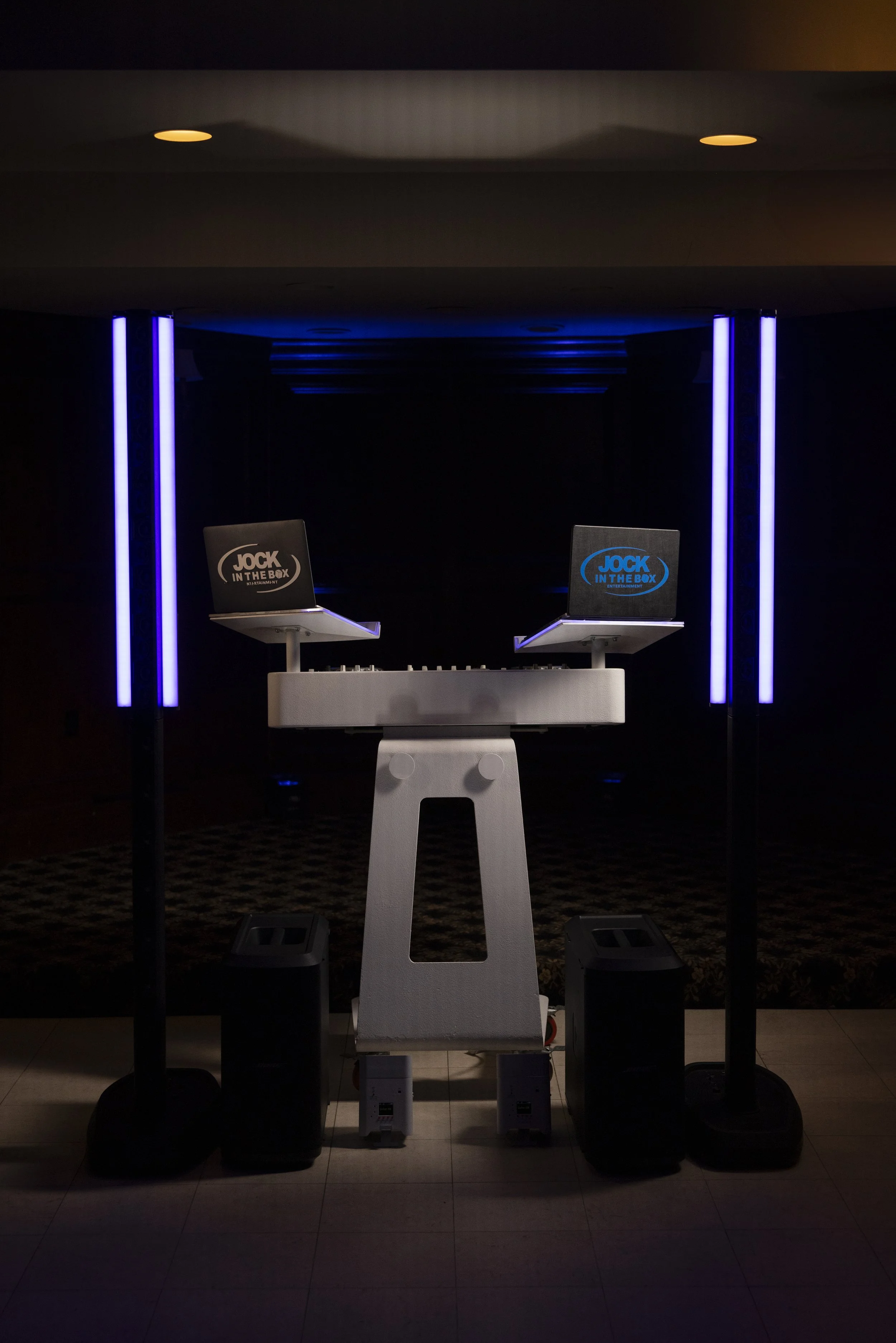 Jock in the box-64_SYSTEM.jpg