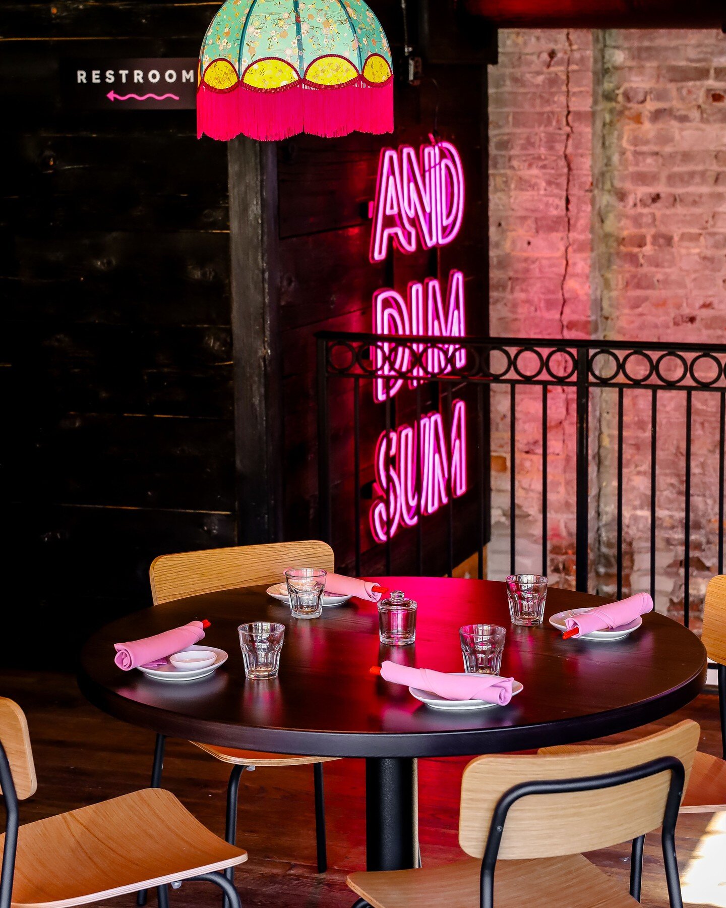 The new @anddimsumrva space is made up of moments to catch the eye and touch the heart! 💕

Traditional influences in the materials and patterns are combined with modern details like neon, fringe, and lively colors to create a unique, theatrical expe