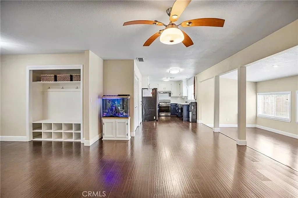 3301 Olive_1b5537f3dbfece6ca9d9c71d841e8948-uncropped_scaled_within_1536_1152.jpeg