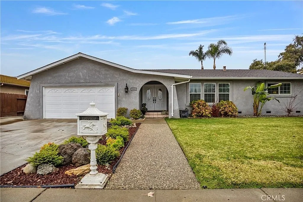 3301 Olive_4bd8b406c29b83e8e9ee3bba92771649-uncropped_scaled_within_1536_1152.jpeg