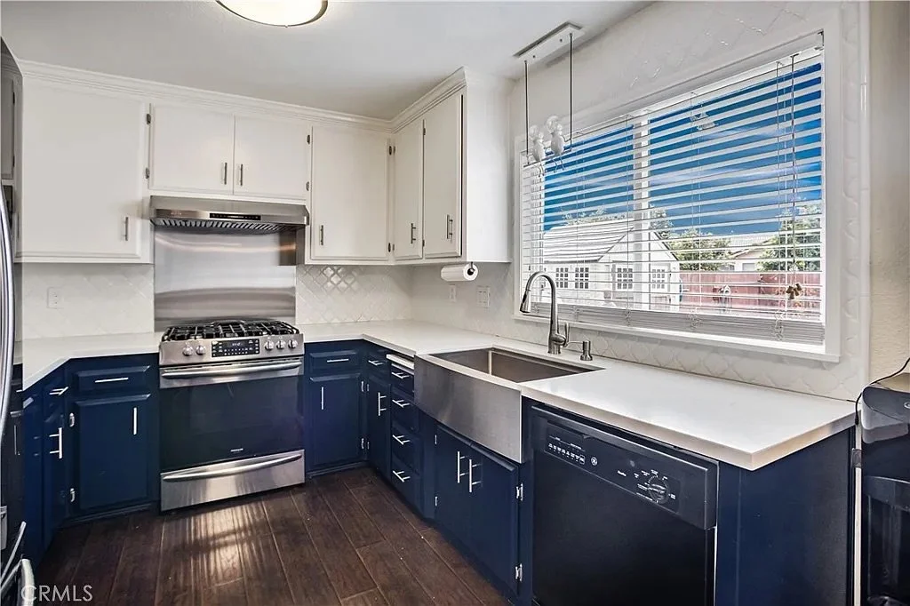 3301 Olive_70f43ed90229f9b655e2549f12d63101-uncropped_scaled_within_1536_1152.jpeg