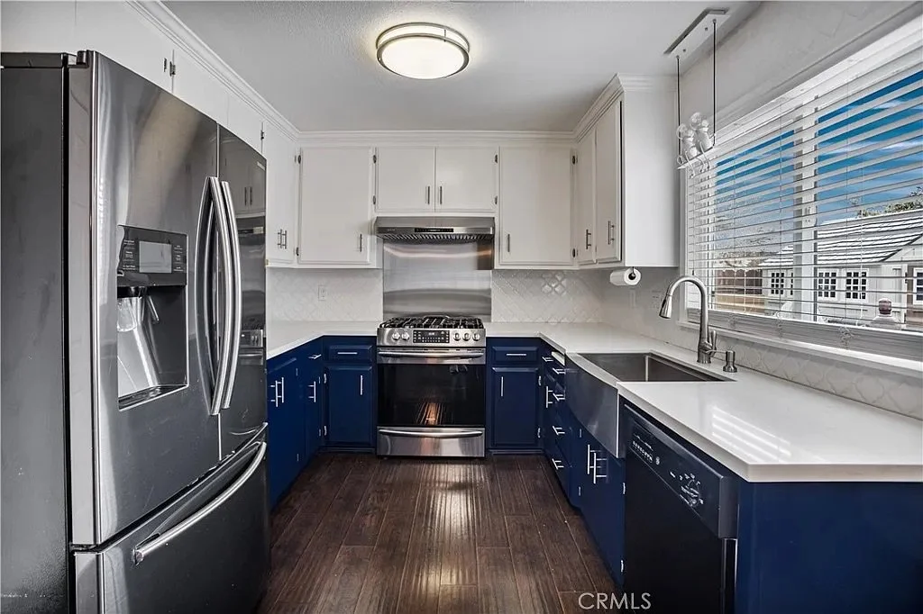 3301 Olive_310f45da7efbdc297b4b9ad223bd38bf-uncropped_scaled_within_1536_1152.jpeg