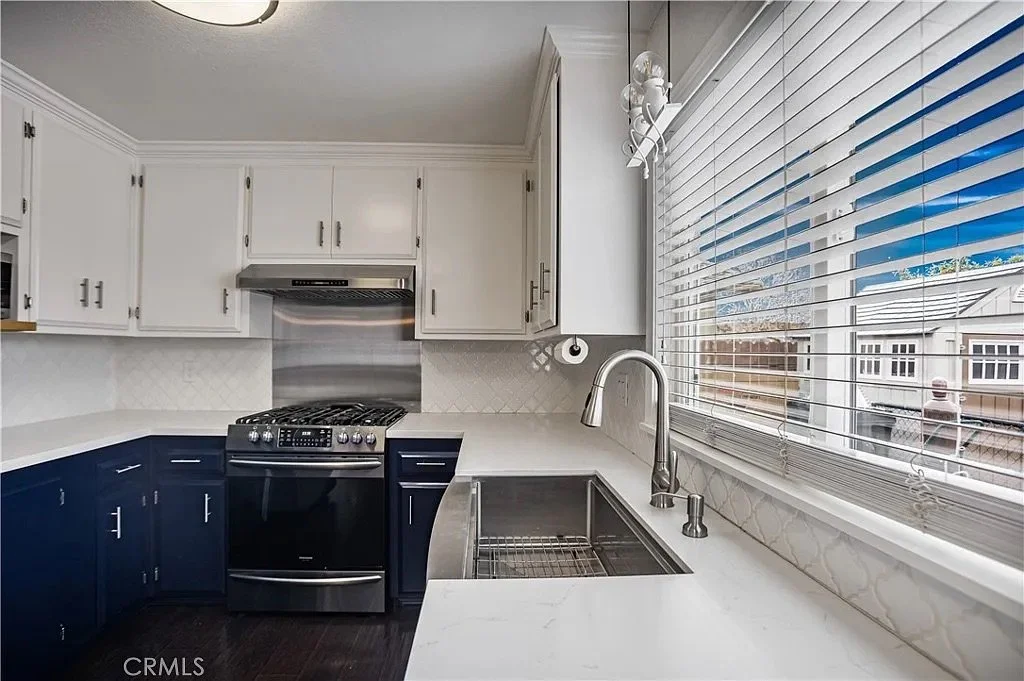 3301 Olive_f9aef0925155285cd7c2618ec81701c7-uncropped_scaled_within_1536_1152.jpeg