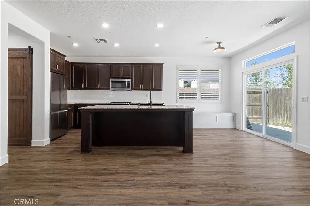 439 Northampton_ba576b8baf64f09e365df81f007dd8c5.jpeg