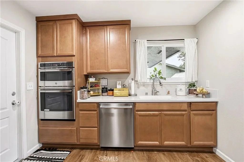 1137 Julie Drive 6.jpeg