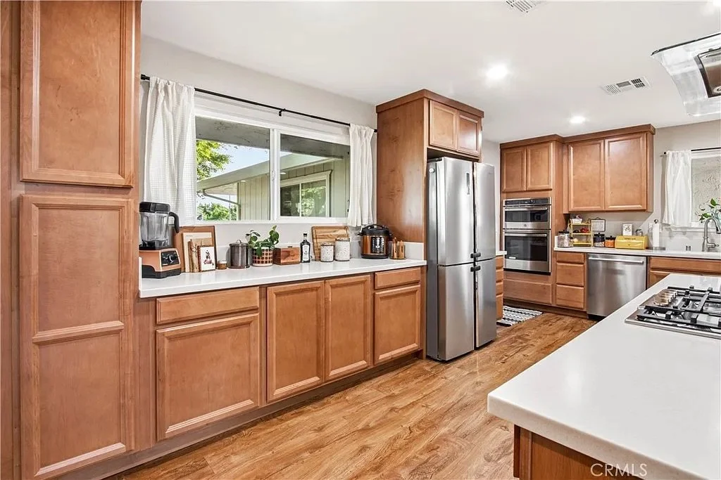 1137 Julie Drive 8.jpeg