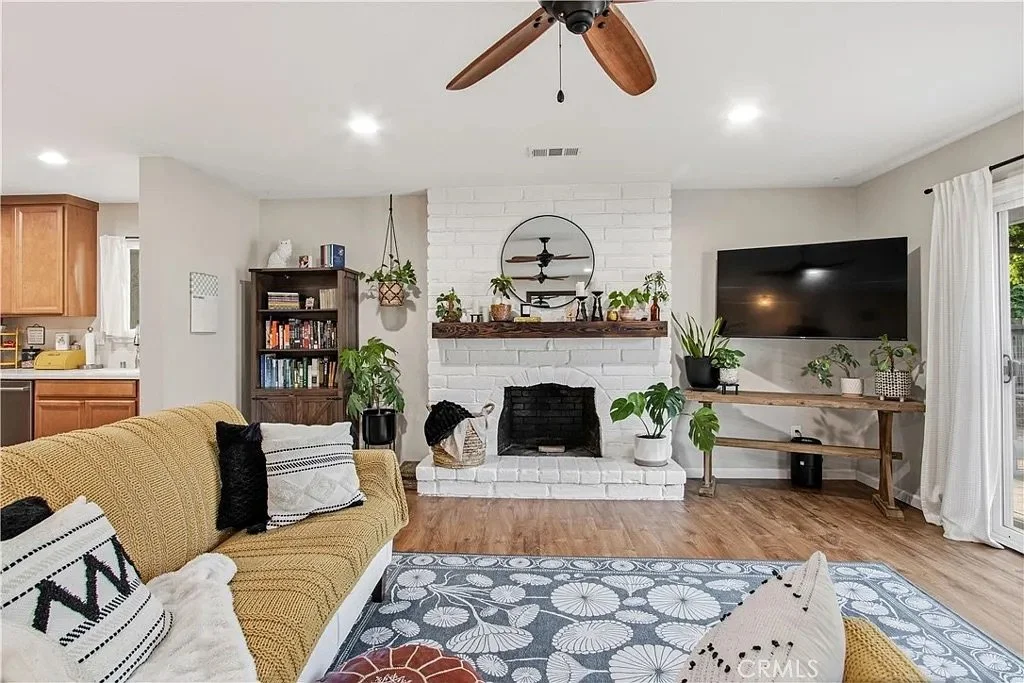 1137 Julie Drive 12.jpeg