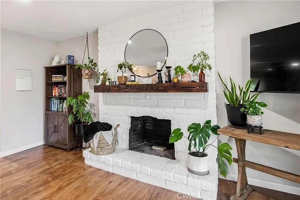 1137 Julie Drive 13.jpeg