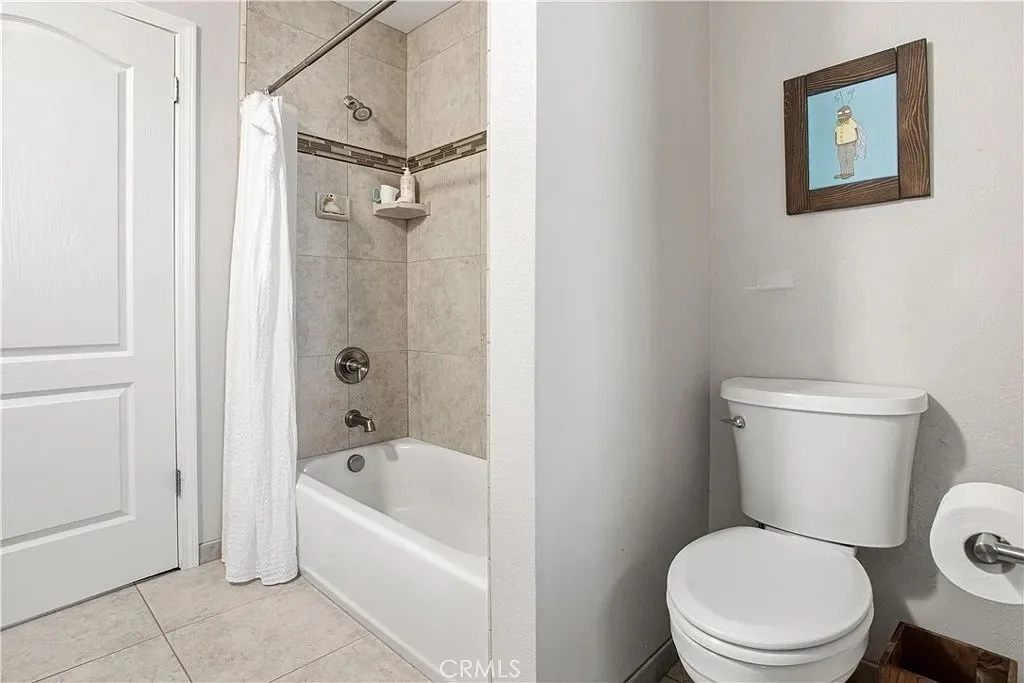 1137 Julie Drive 26.jpeg