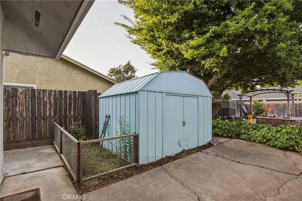 1137 Julie Drive 37.jpeg