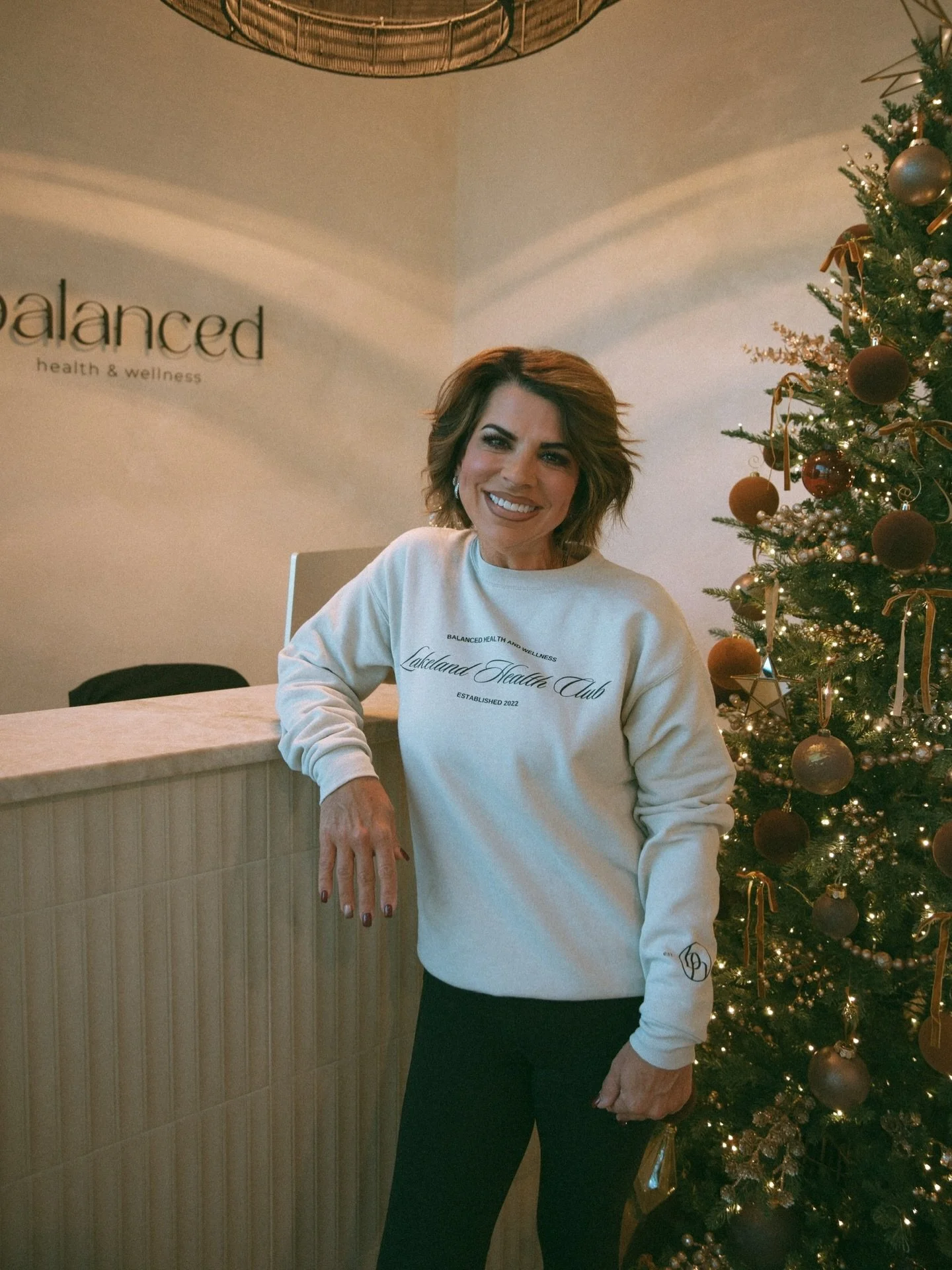 Shannon repping our new Lakeland Health Club sweatshirts 🤍
Soft, cozy, and officially available for purchase at Balanced!