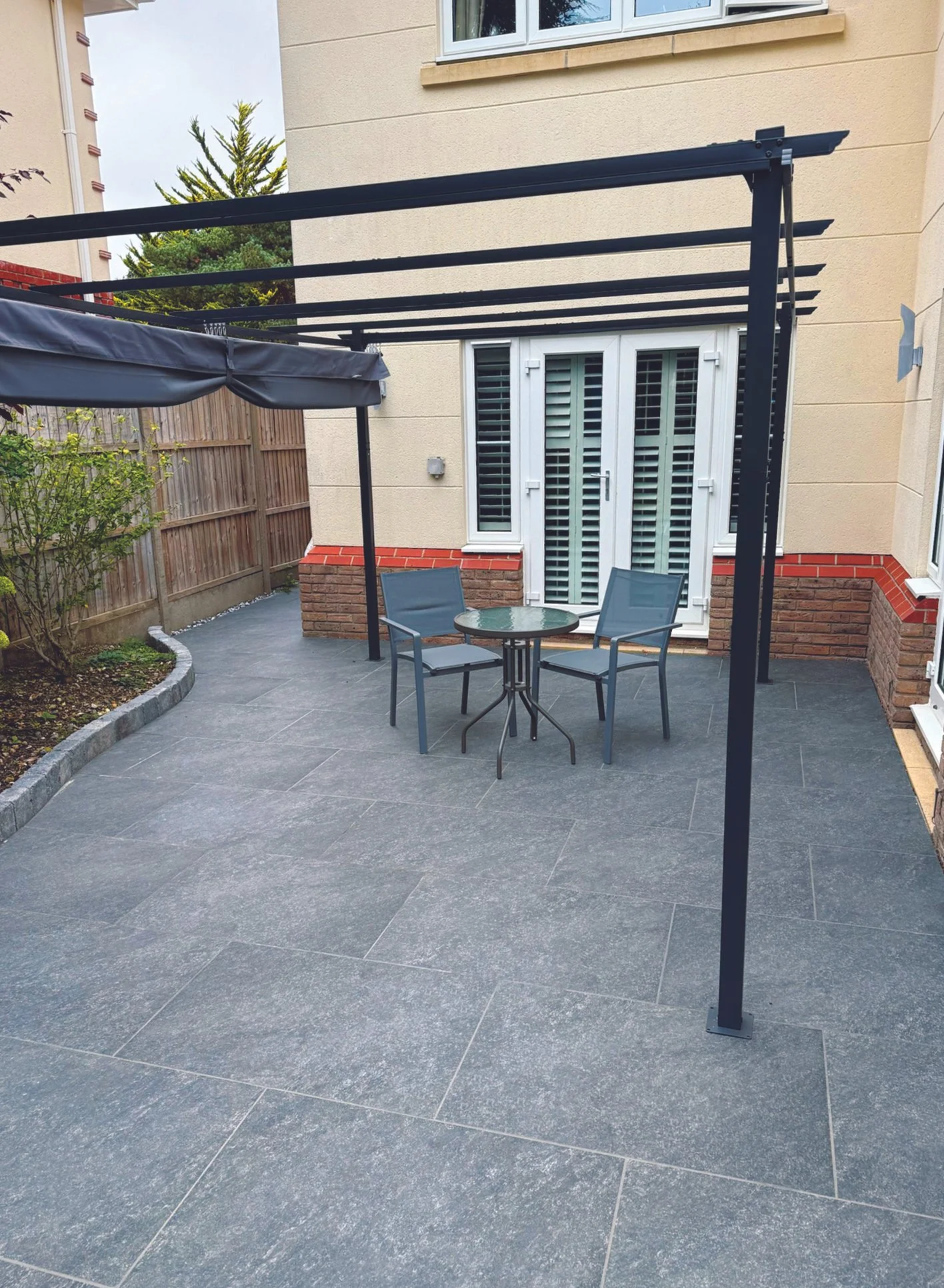 floyds mum patio2.jpg