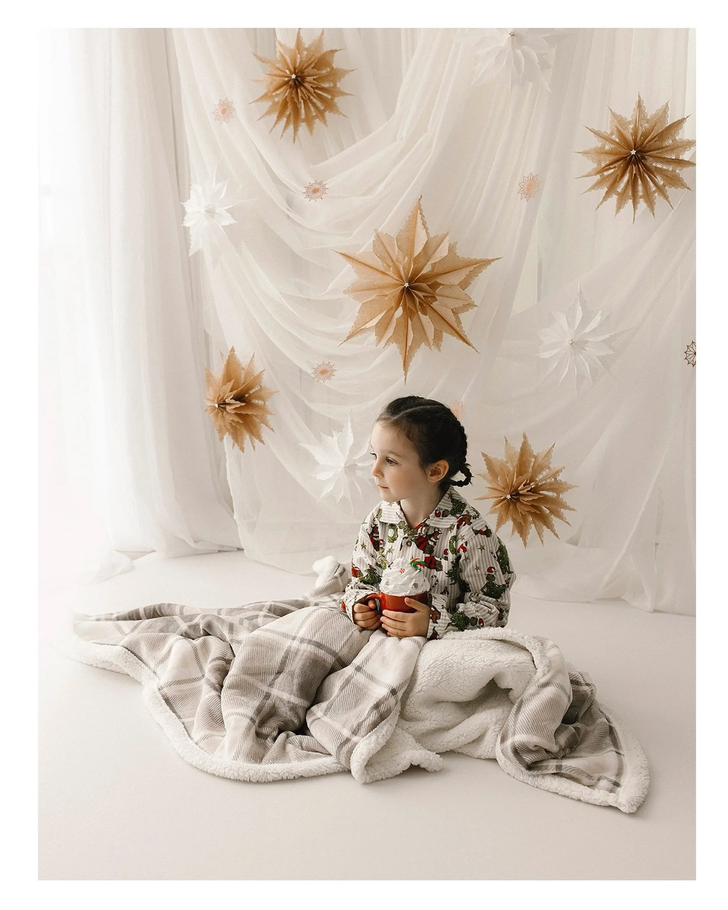 ✨Christmas sessions are open for booking!✨

Their little faces lighting up in the magic of Christmas just needs to be remembered forever 🪄🎄

✨  Simple classic festive portraits
✨  15th/16th November
✨  20 minute session 
✨  3 digital images
✨ &poun