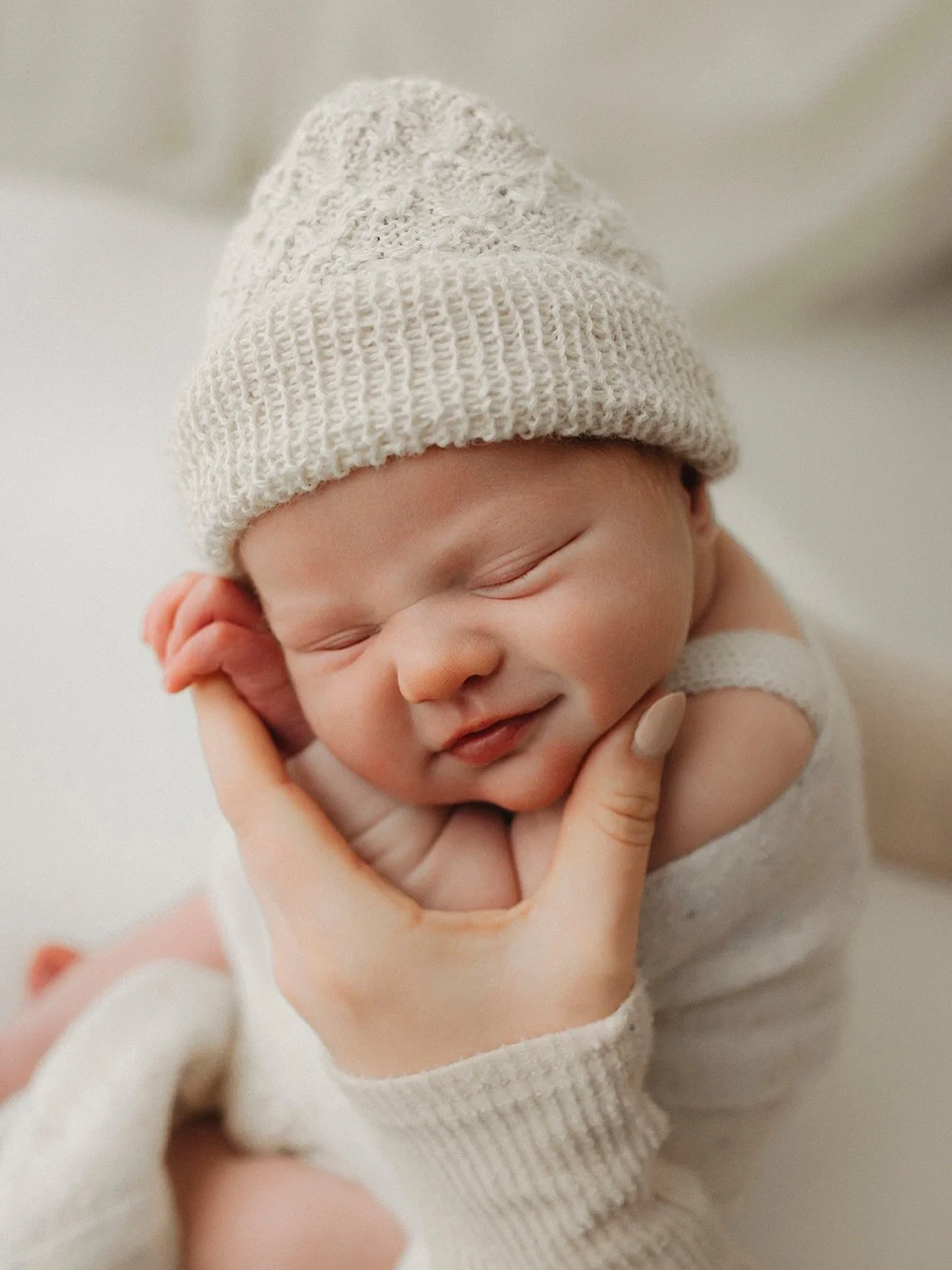 I see that little smile 😏 

Featuring @hank_knitwear 💫