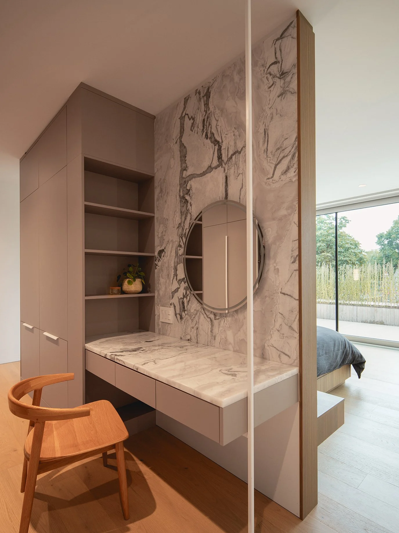 architecture-interiror-contemporary-minimalist-design-master-bedroom-wood-cabinetery-walk-in-closet-montreal.jpg