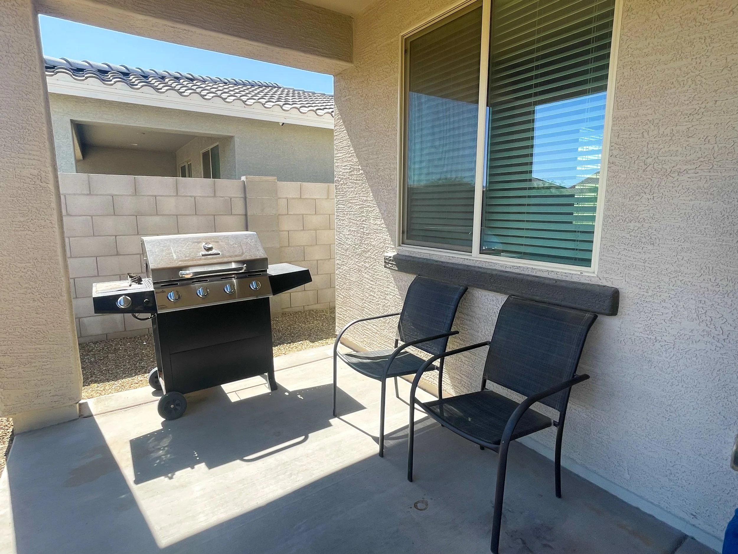 19patio.jpg