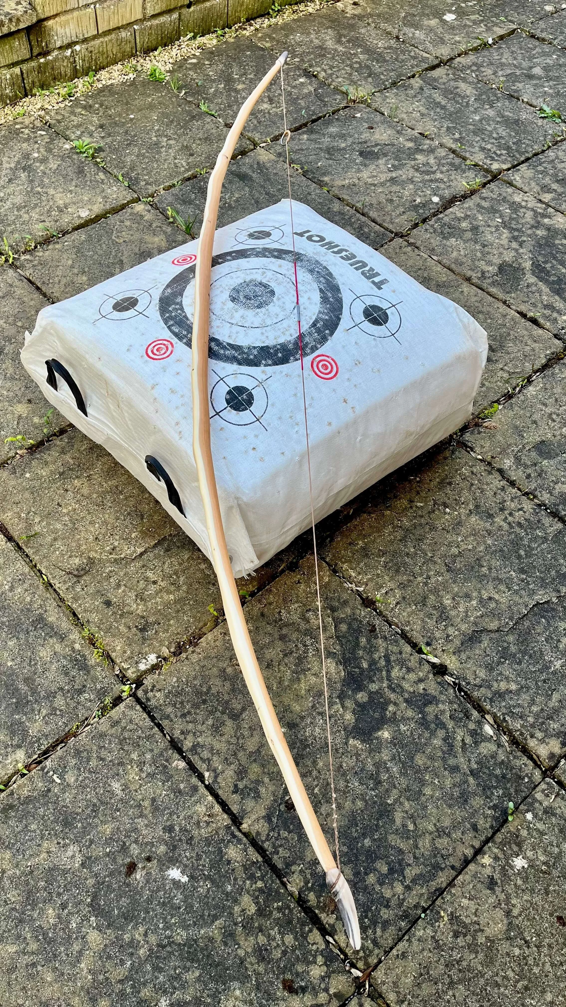 RedStringBows : English Longbows (Yew Self Bows)