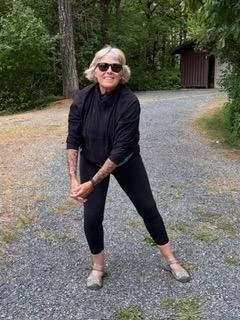 Julie.jpg