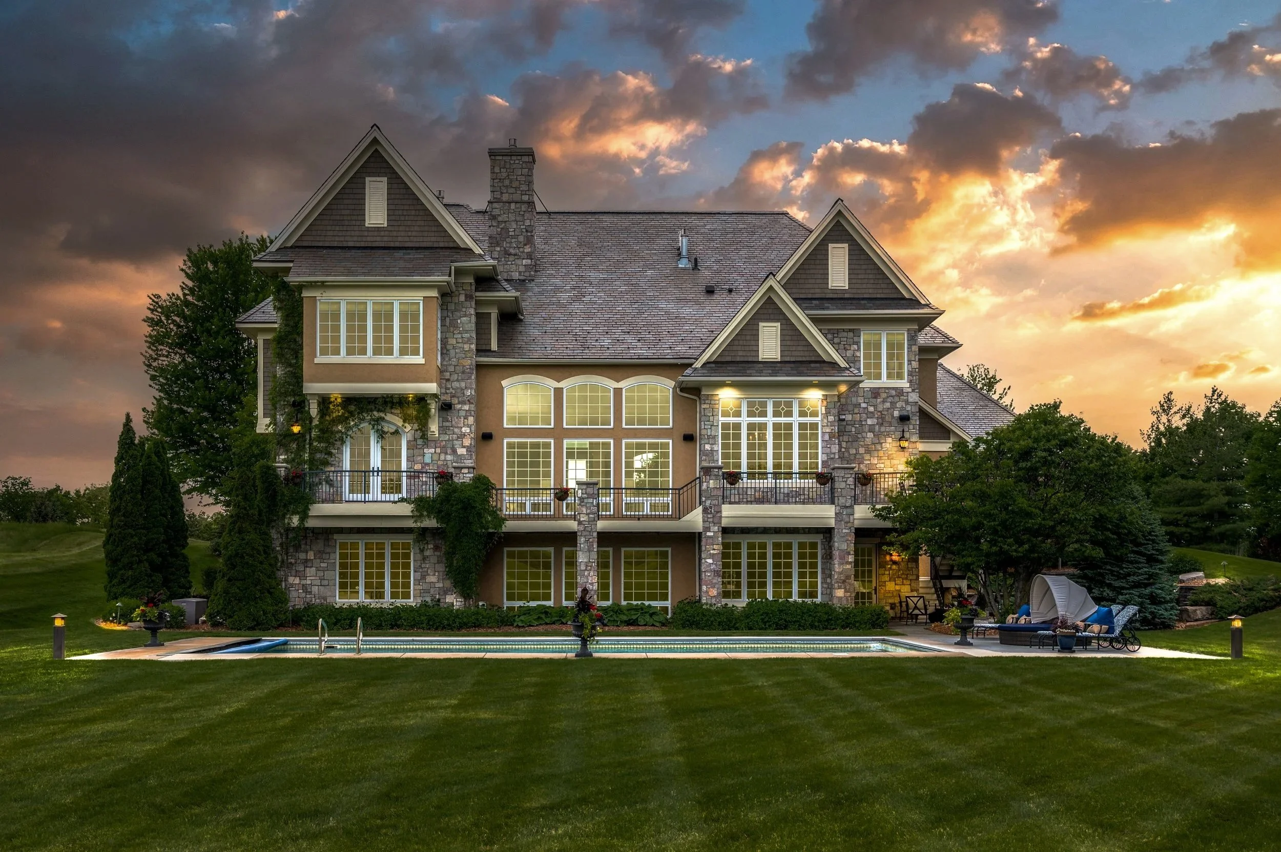 Virtual Twilight Minnesota Luxury Home Mill City Team