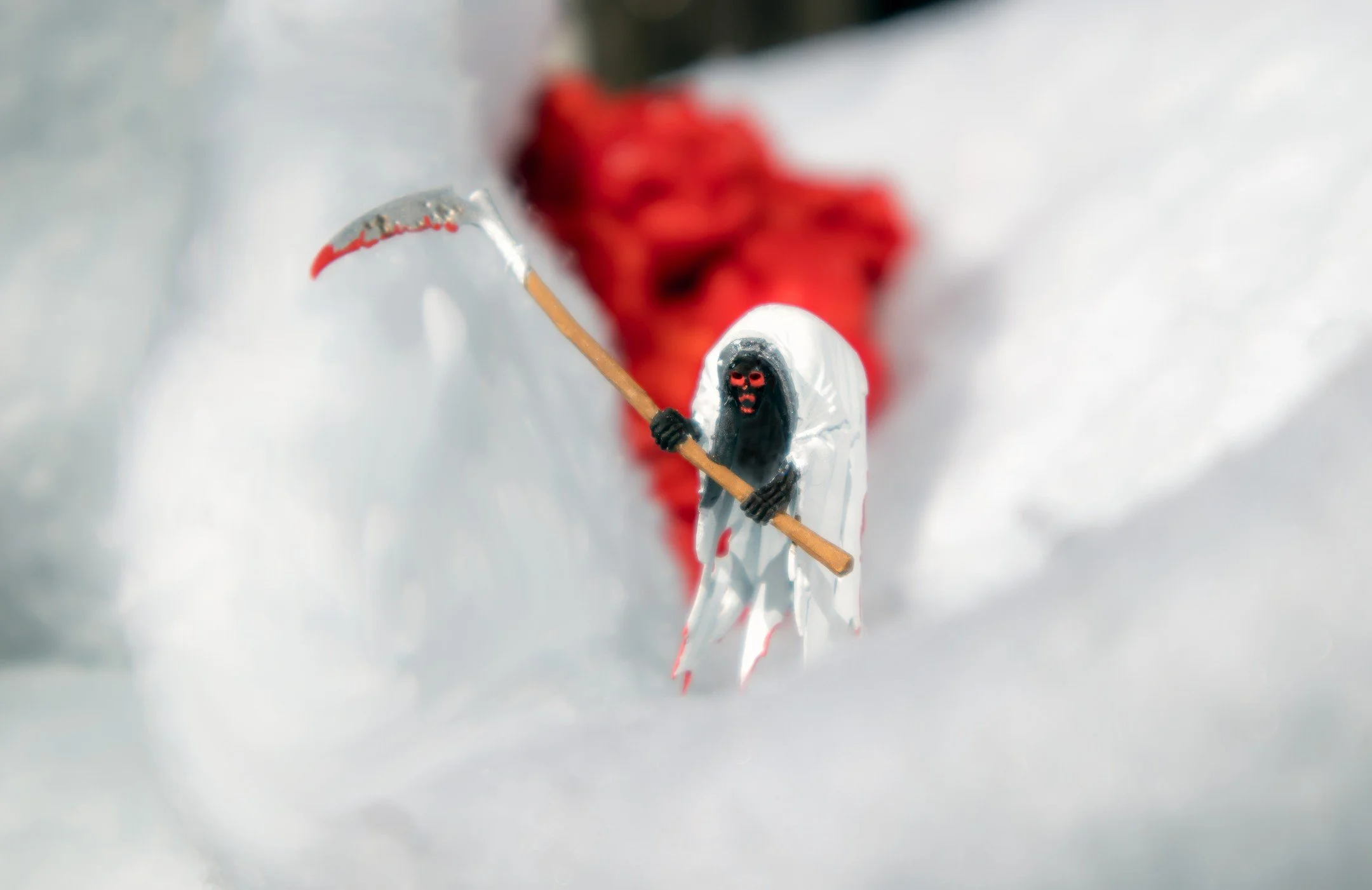 Bonus Miniature!

The White Reaper

When Marcial got started painting miniatures, I wanted to dabble in the hobby. So, I bought this figure and painted it with the tools Marcial gave me. 
Here it is!
The Reaper of Death!

Get ready for the final fina