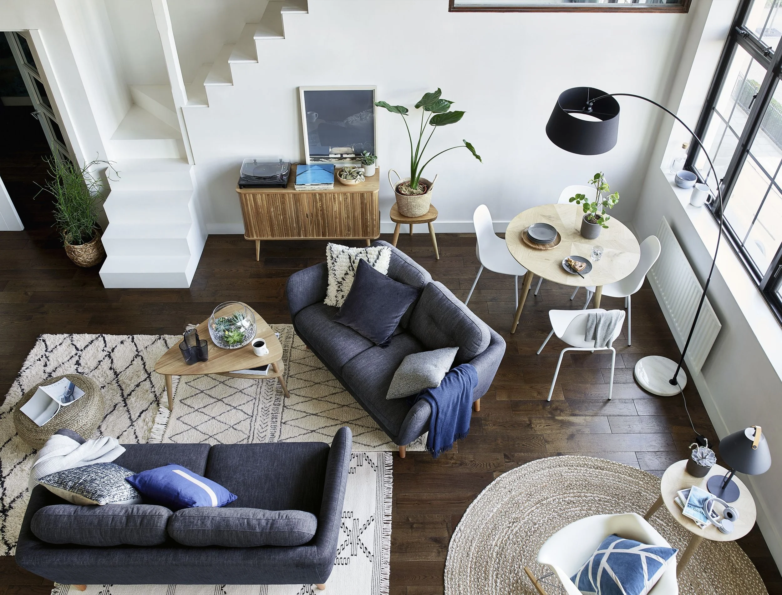 zoneing the inetrior creates an organised space