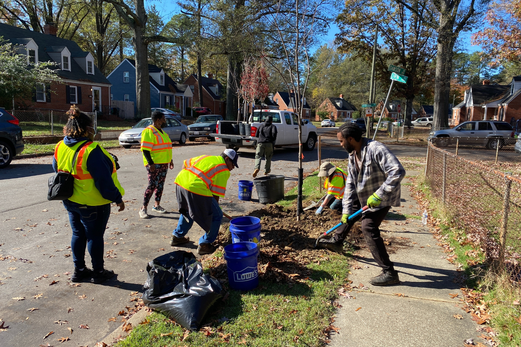 Planting Trees to Increase Climate Resilience in Davee Gardens