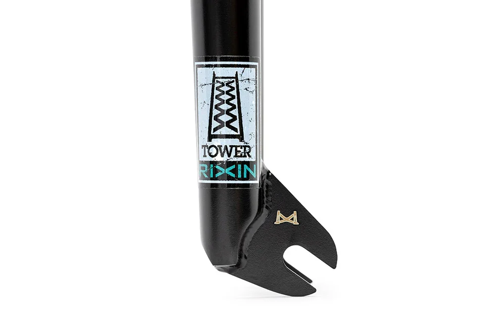 RIXIN-TOWER-FORK-BLACK-DETAIL-STUDIO-1000.webp