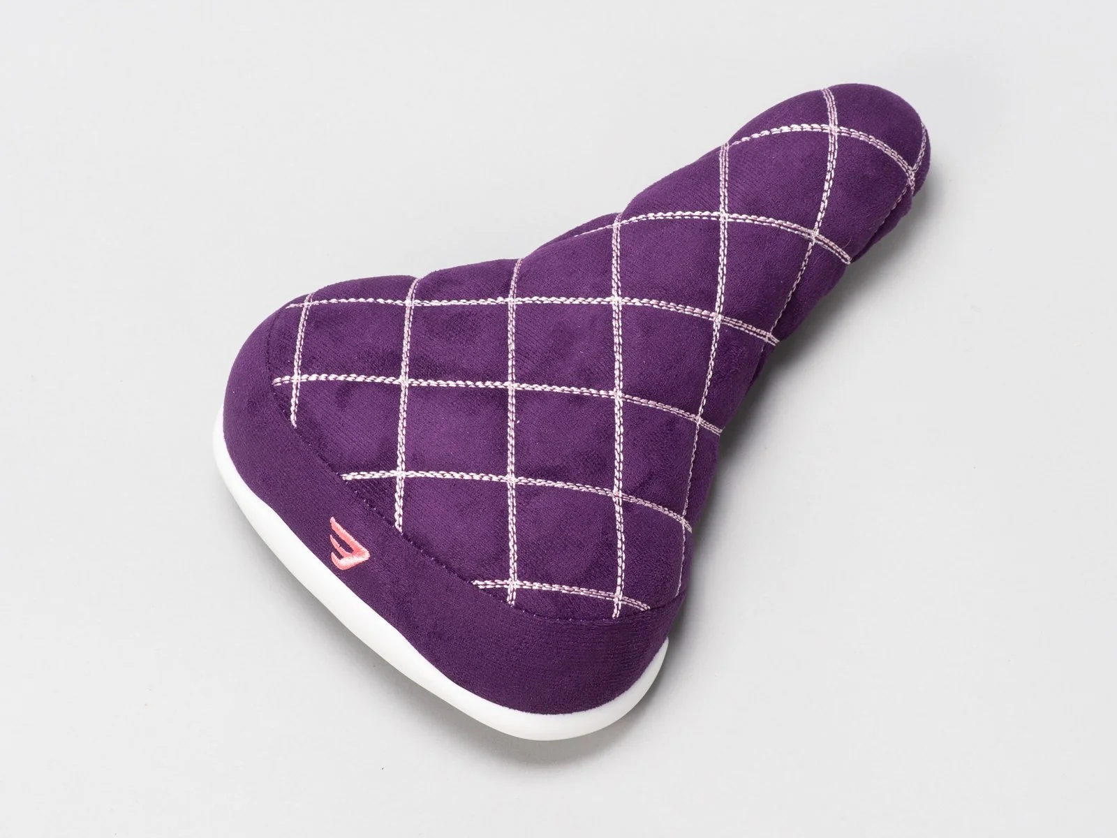 diamond_stitch_seat_purple_pink-3_1.jpg
