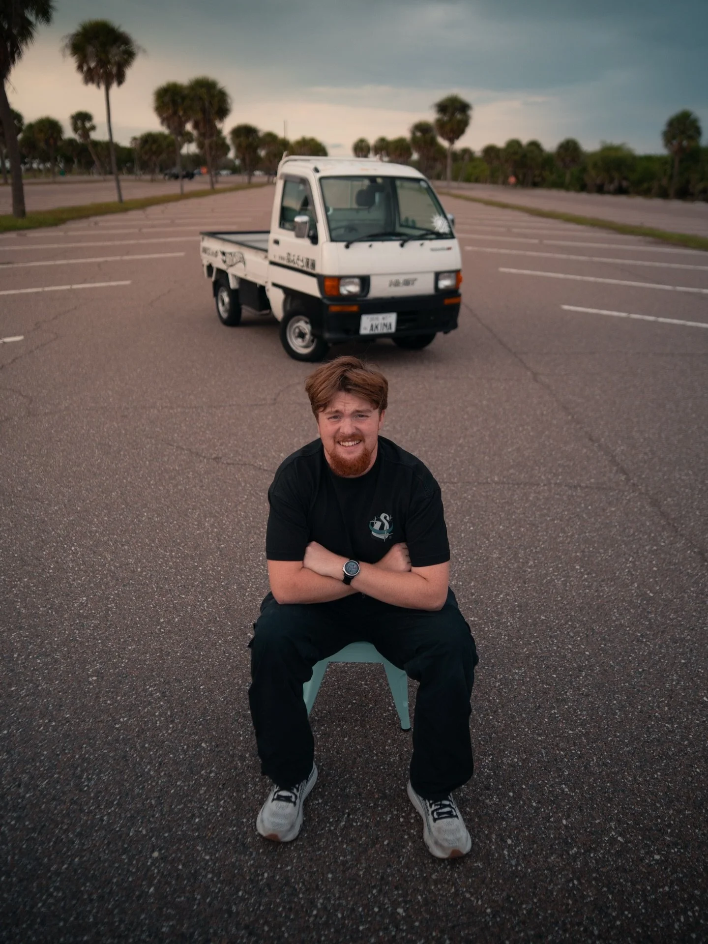 Kei truck pics go hard 🔥 also- please stay tuned for grad season, I&rsquo;ve got a few sweet deals this year 😘
.
#keitruck #kei #truck #photography