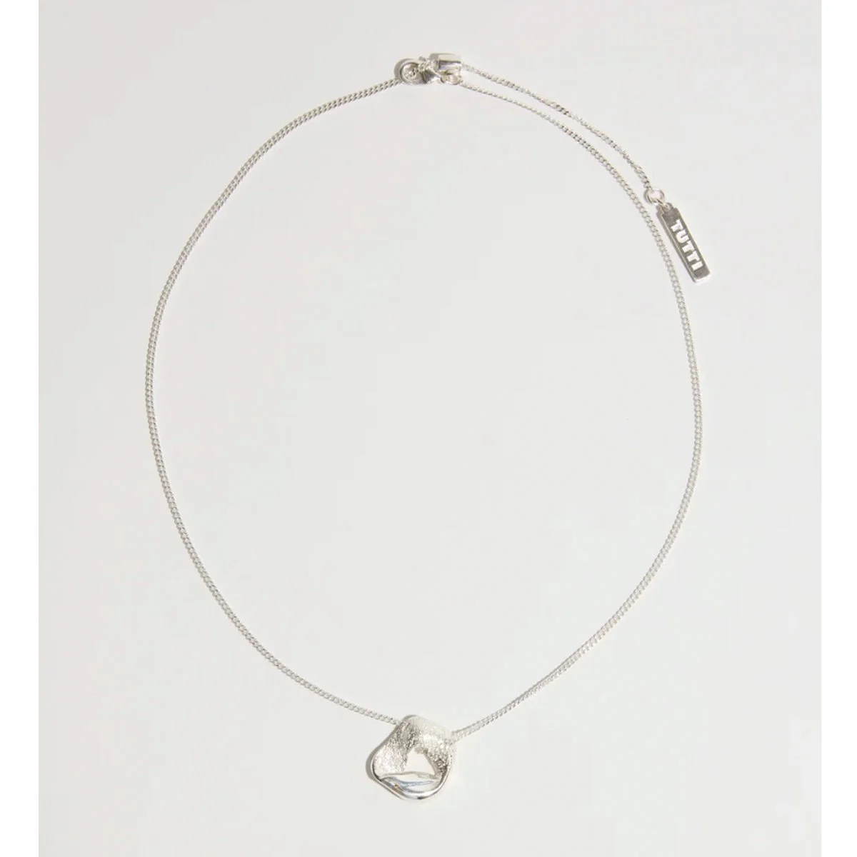 Silver-Motion-Necklace-.jpg