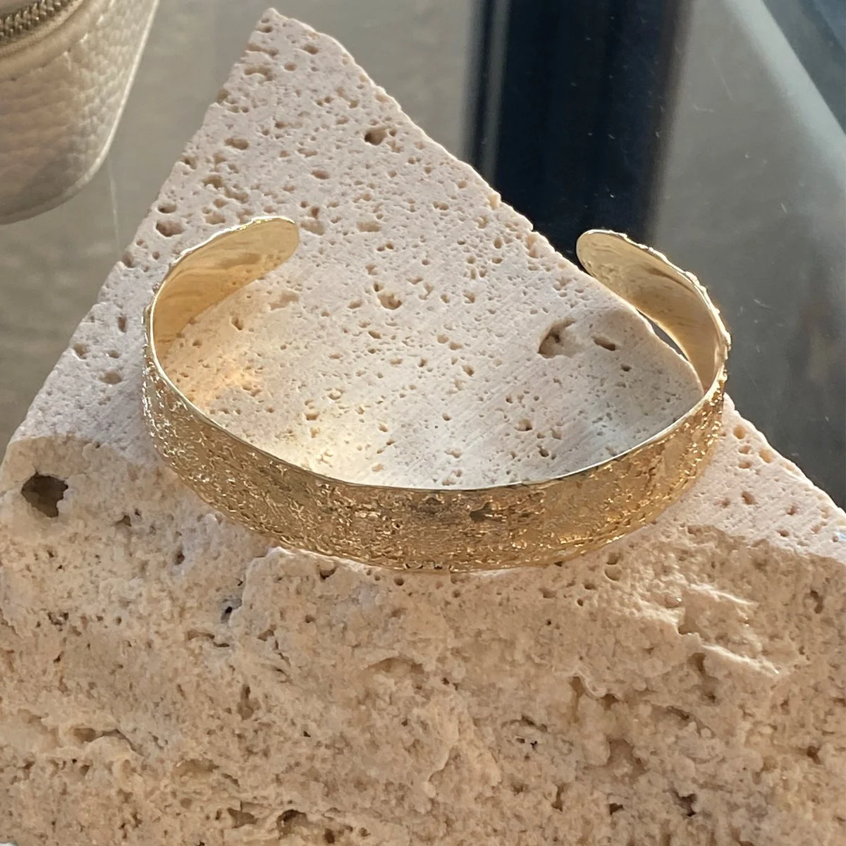 Tutti-Gold-Urban-Cuff-.jpg
