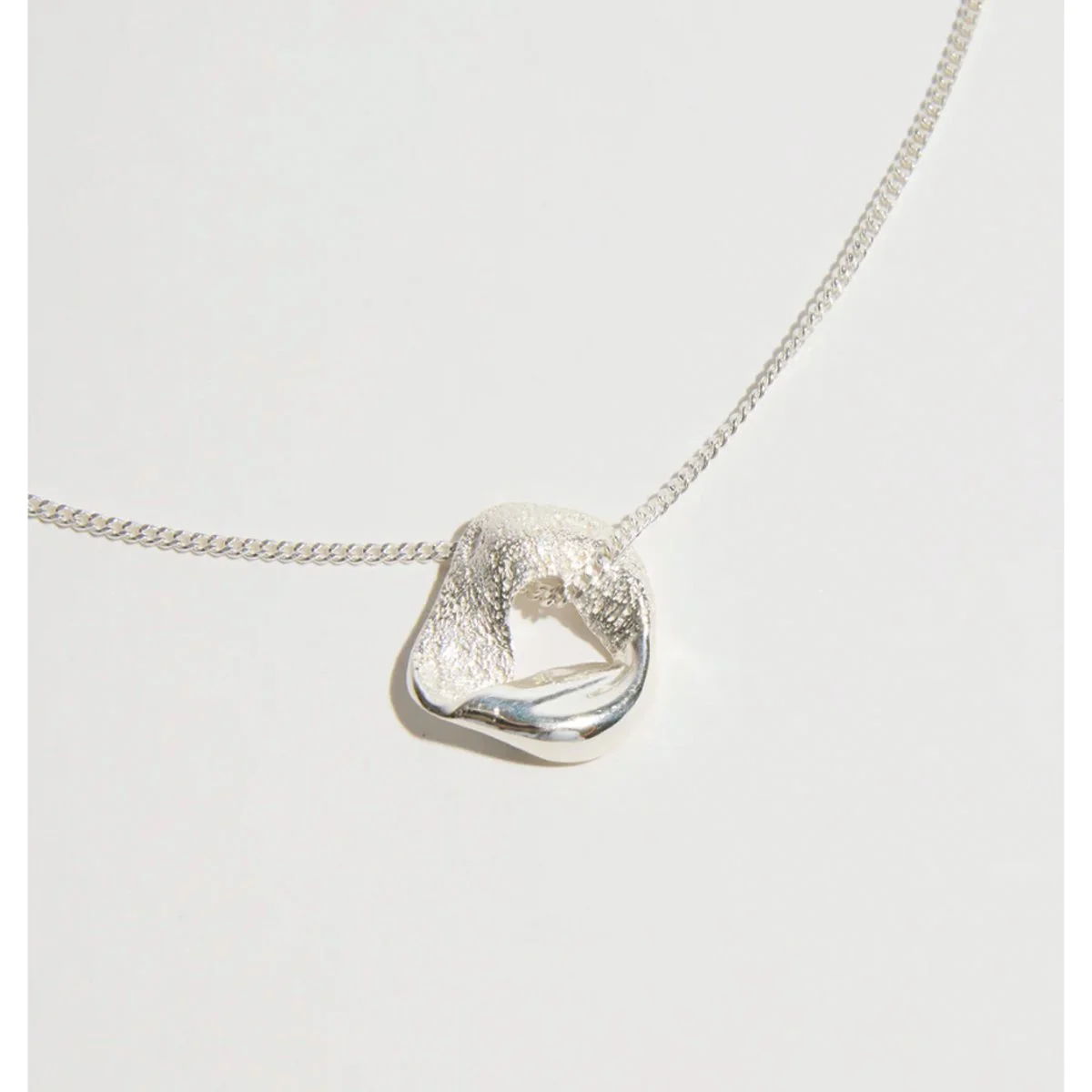 Tutti-Silver-Motion-Necklace--.jpg