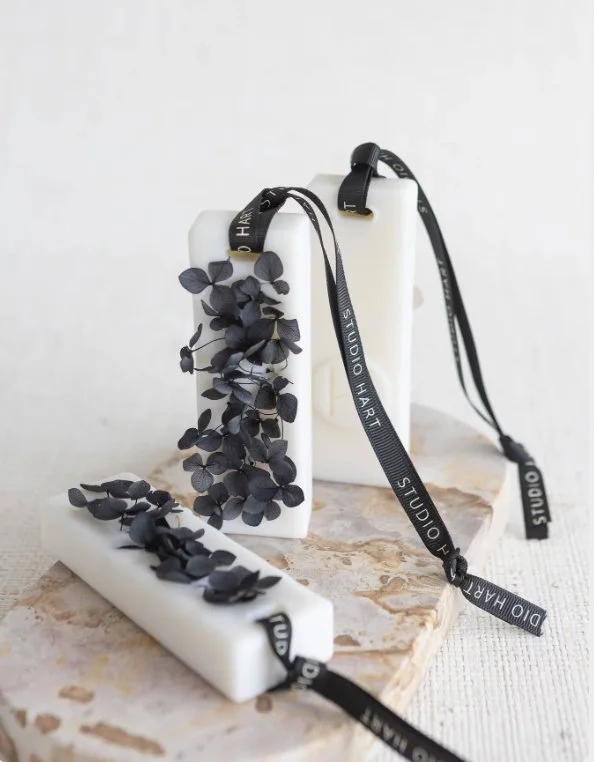Velvet Woods Scented Wax Tab | Studio Hart