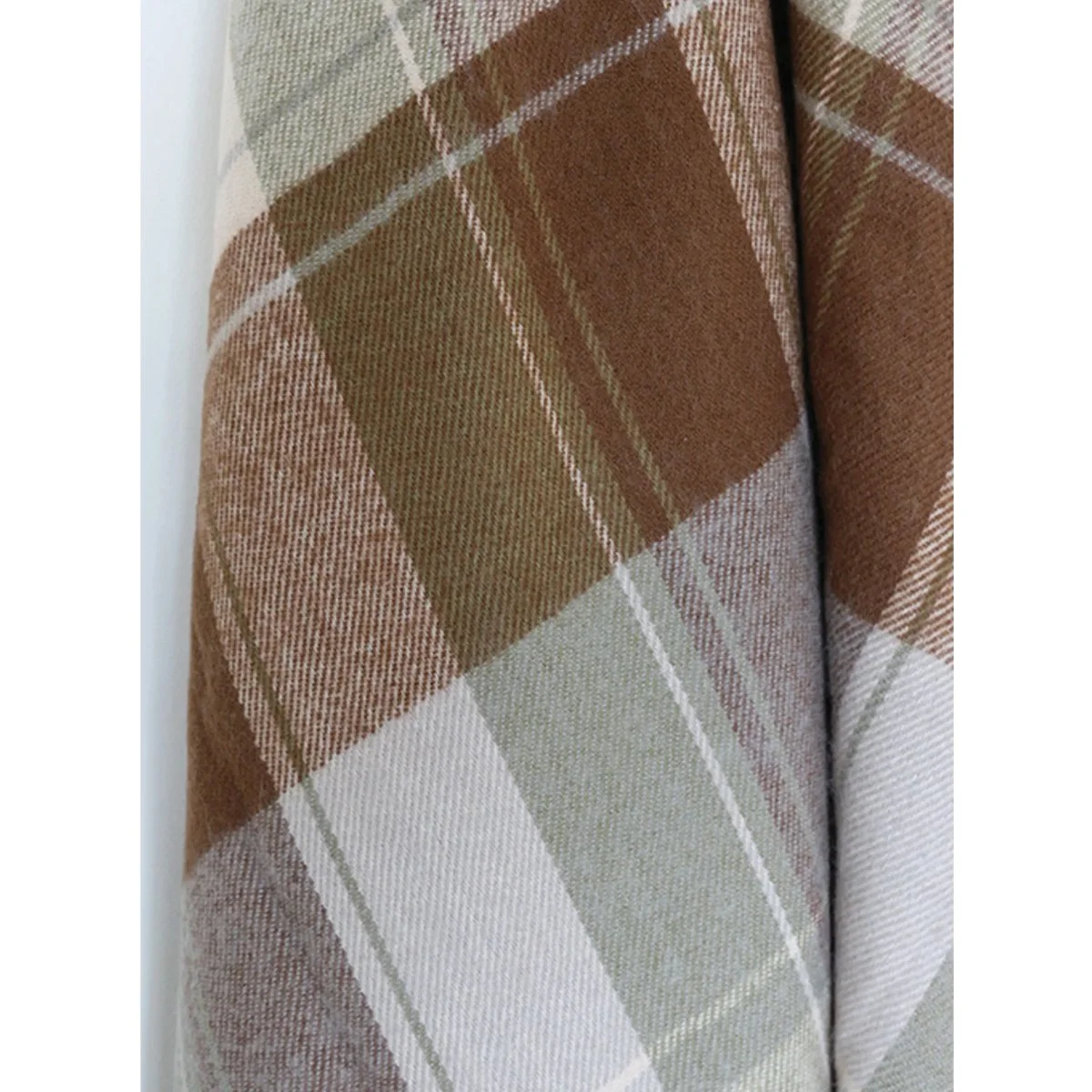 Highland-Tartan-Throw-CC-Interiors-.jpg