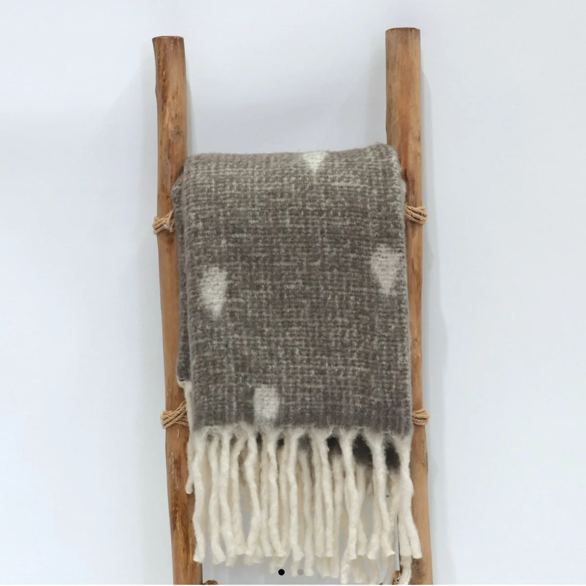 Dotty-Wool-Blend-Dotty-Jacquard-Throw-Le-forge.jpg