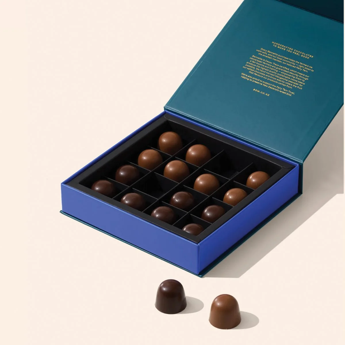 Bennett's-Salted-Caramel-Praline--Gift-Box-.jpg